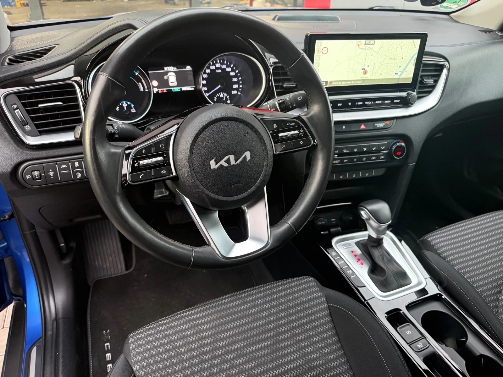 Kia XCeed 1.6 GDI, снимка 5 - Автомобили и джипове - 56182546
