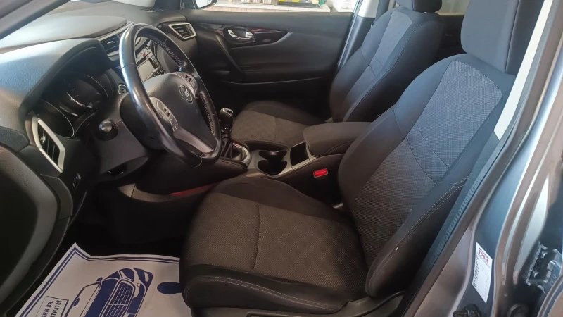 Nissan Qashqai 1.5 dCi, снимка 8 - Автомобили и джипове - 47796466