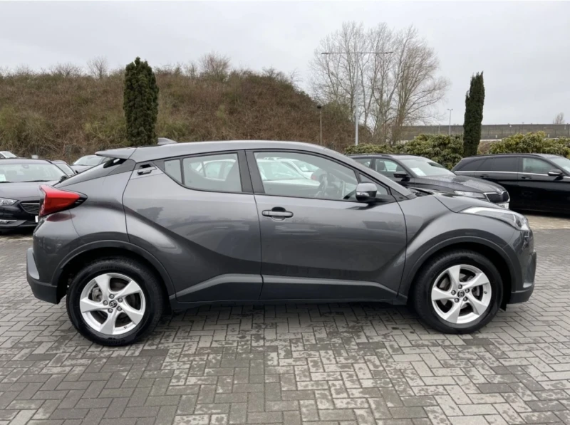 Toyota C-HR, снимка 4 - Автомобили и джипове - 48296215