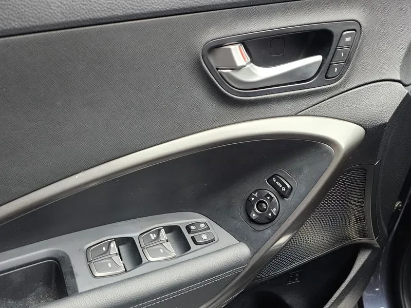 Hyundai Santa fe 2.0 CRDi 4WD - САМО 30% АВАНС, снимка 16 - Автомобили и джипове - 56021766