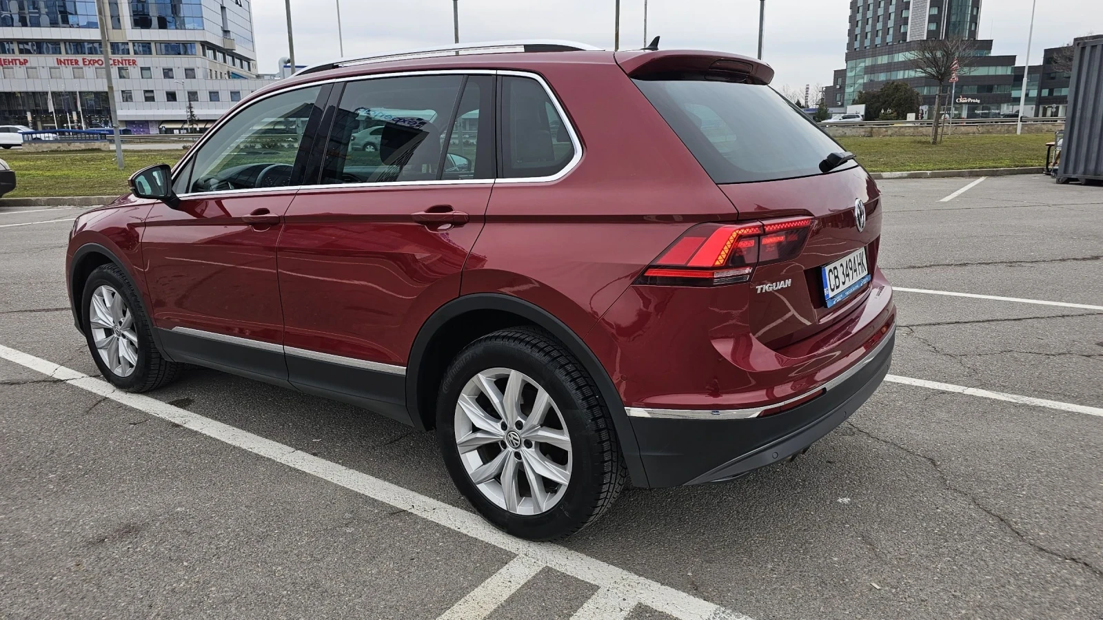 VW Tiguan 4MOTION Automatik 2.0 TDI Highline - изображение 4