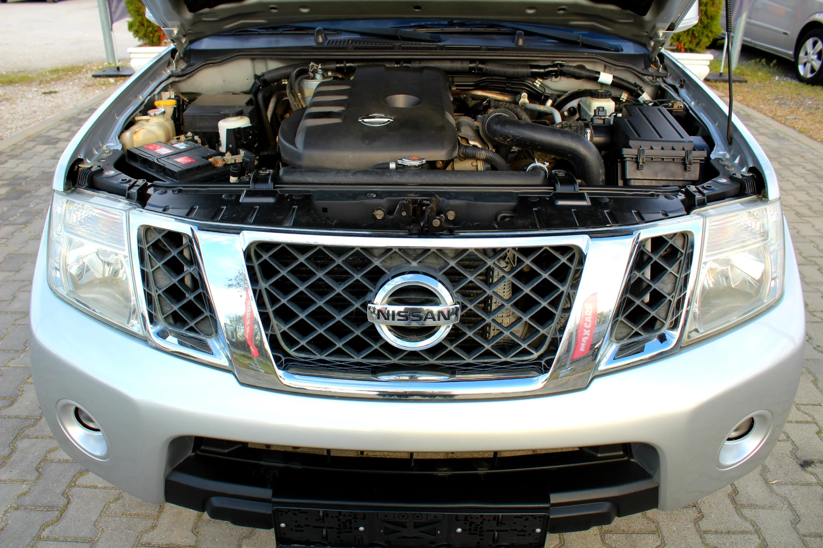 Nissan Navara FACELIFT * СОБСТВЕН ЛИЗИНГ, снимка 8 - Автомобили и джипове - 54129284