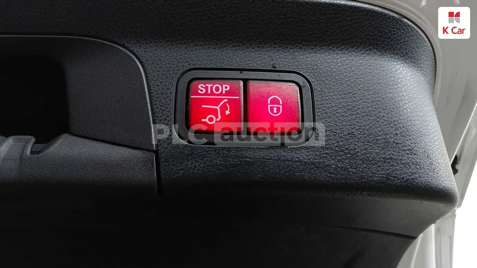 Mercedes-Benz GLC 220 4MATIC* AMG NIGHT PACKAGE* Keyless* Панорама , снимка 13 - Автомобили и джипове - 54691365
