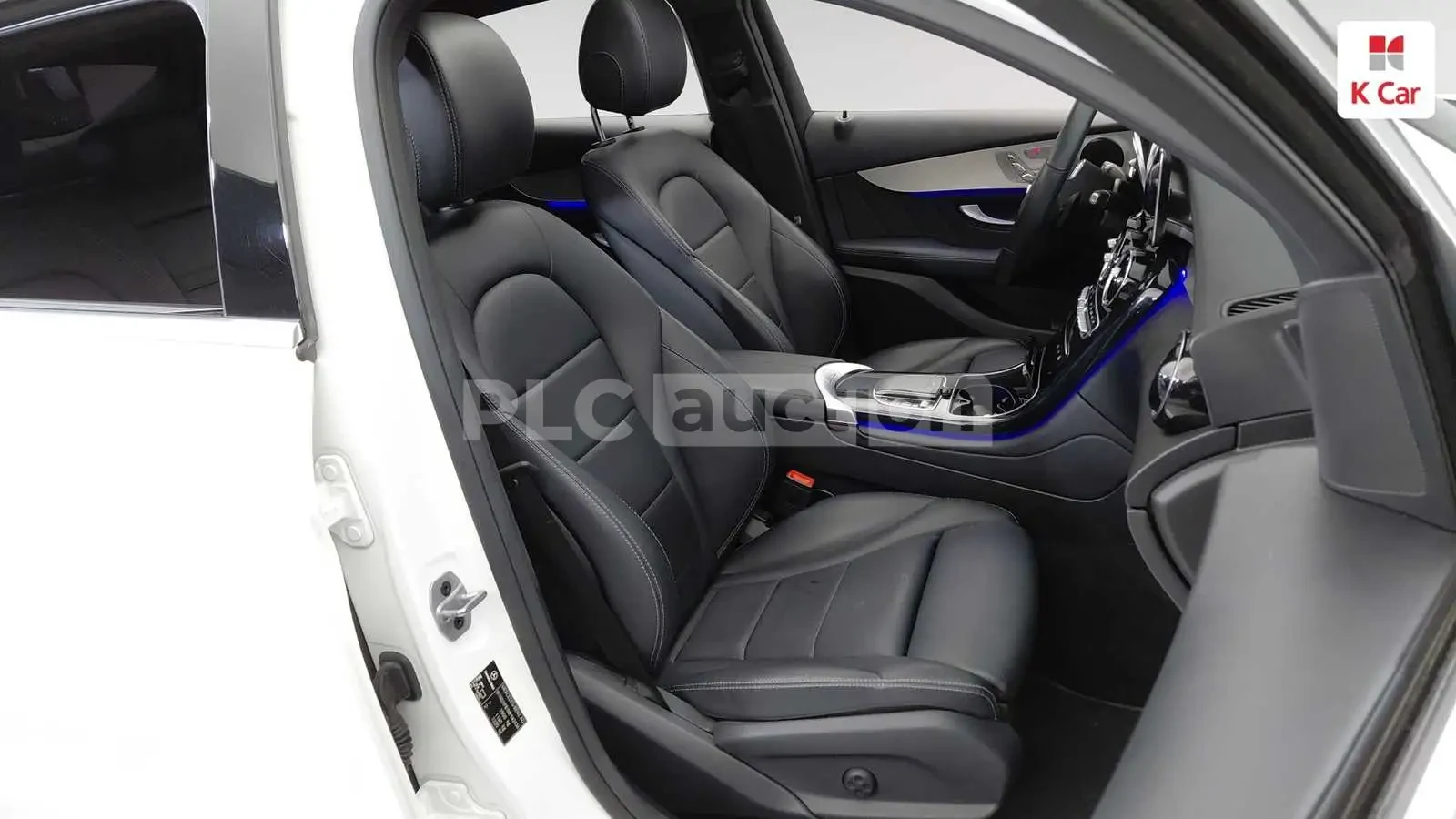 Mercedes-Benz GLC 220 4MATIC* AMG NIGHT PACKAGE* Keyless* Панорама , снимка 7 - Автомобили и джипове - 54691365