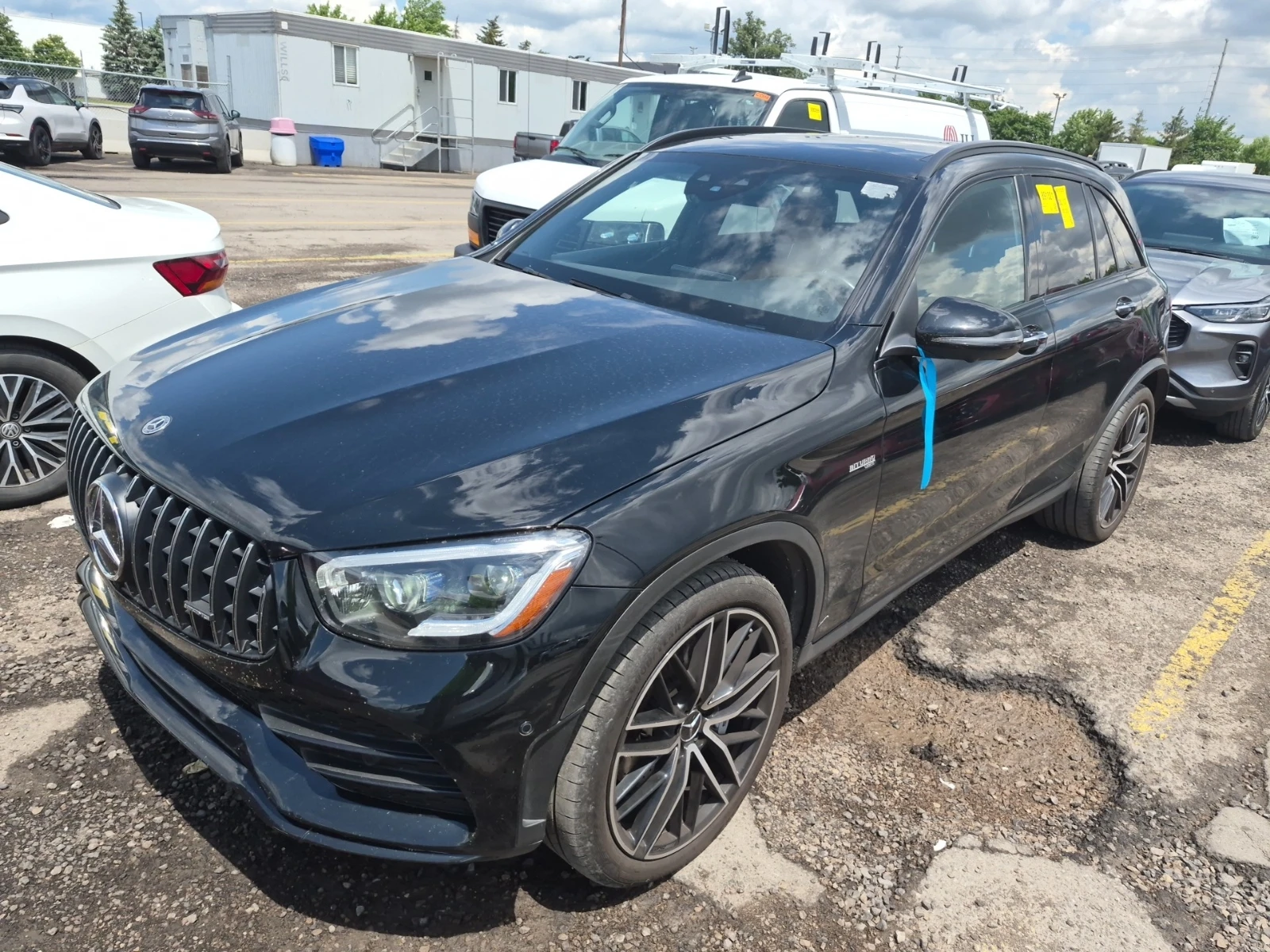 Mercedes-Benz GLC 43 AMG 4MATIC/Burmester/Pano, снимка 2 - Автомобили и джипове - 54972929