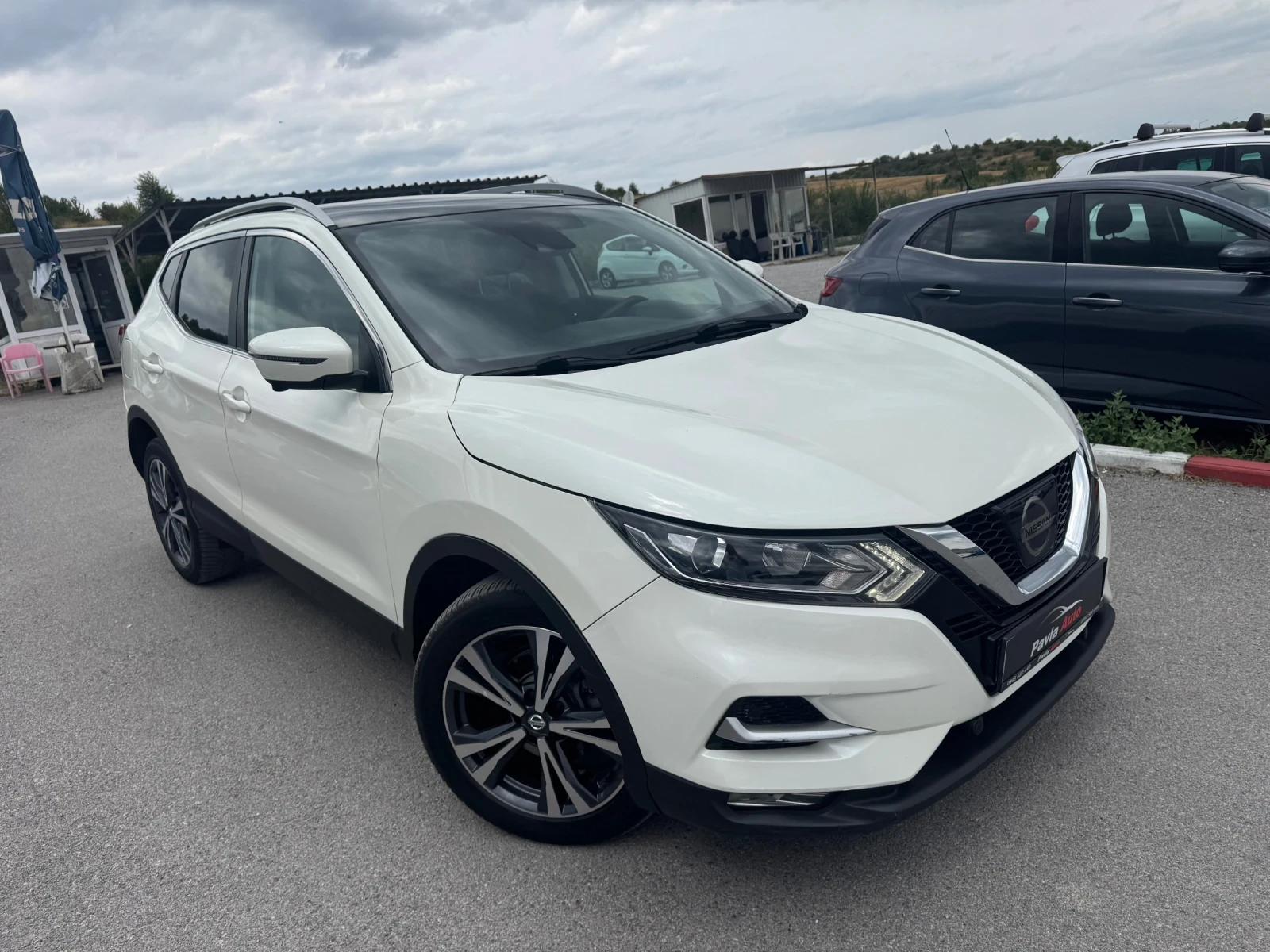 Nissan Qashqai Nissan Qashqai 1.6 dCi TEKNA 360 AVTOMAT, снимка 3 - Автомобили и джипове - 55372132