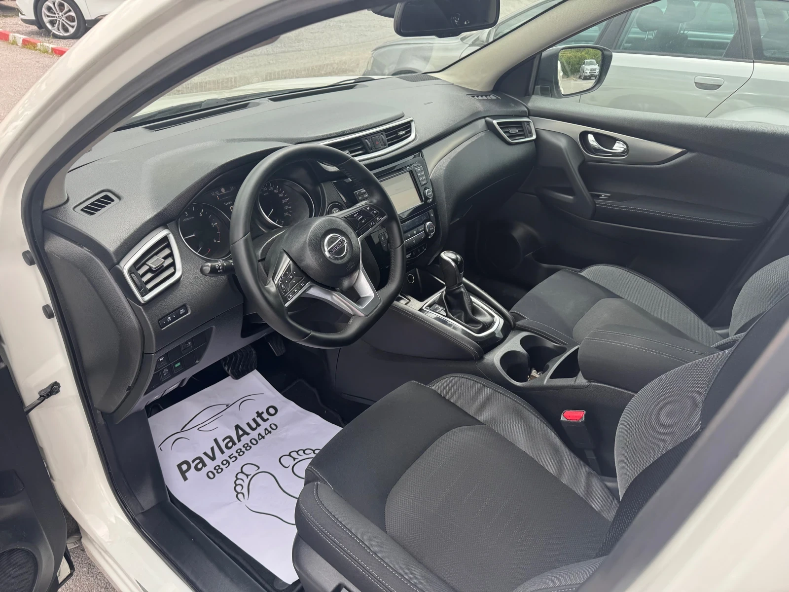 Nissan Qashqai Nissan Qashqai 1.6 dCi TEKNA 360 AVTOMAT, снимка 9 - Автомобили и джипове - 55372132