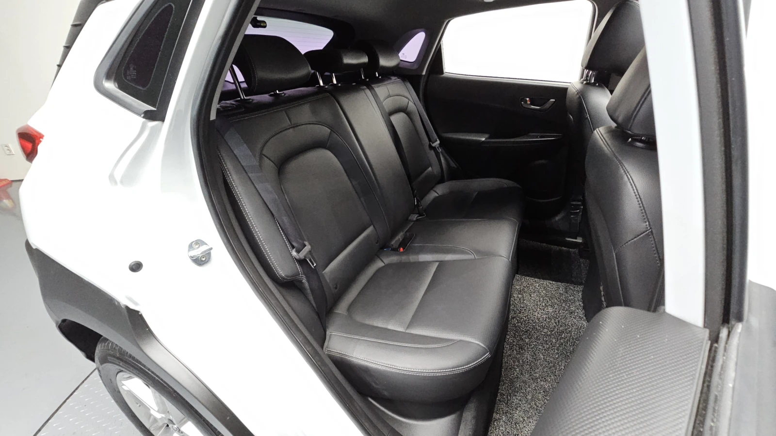 Hyundai Kona 1.6T Modern* ЛЮК* КРАЙНА ЦЕНА, снимка 11 - Автомобили и джипове - 55496099