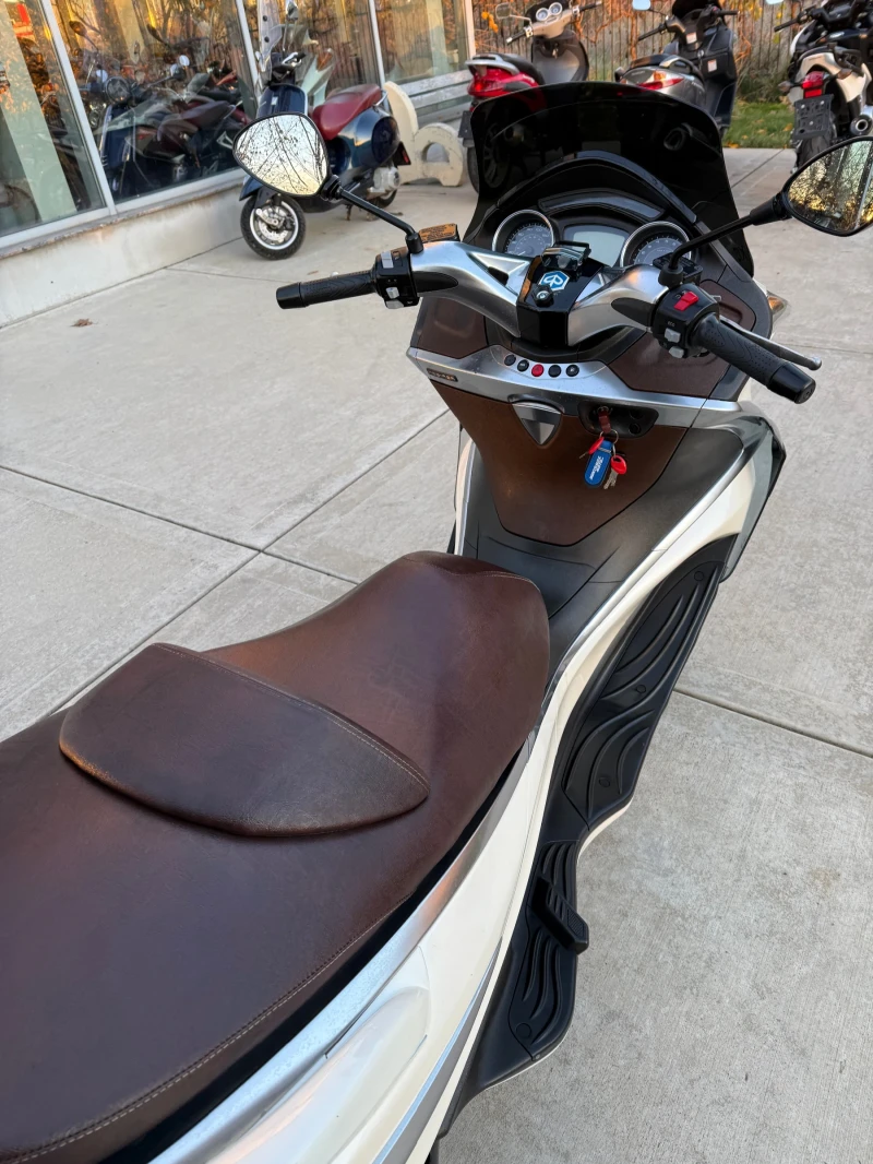 Piaggio X10 ABS / ASR 350i PERFEKTEN, снимка 8 - Мотоциклети и мототехника - 52415757