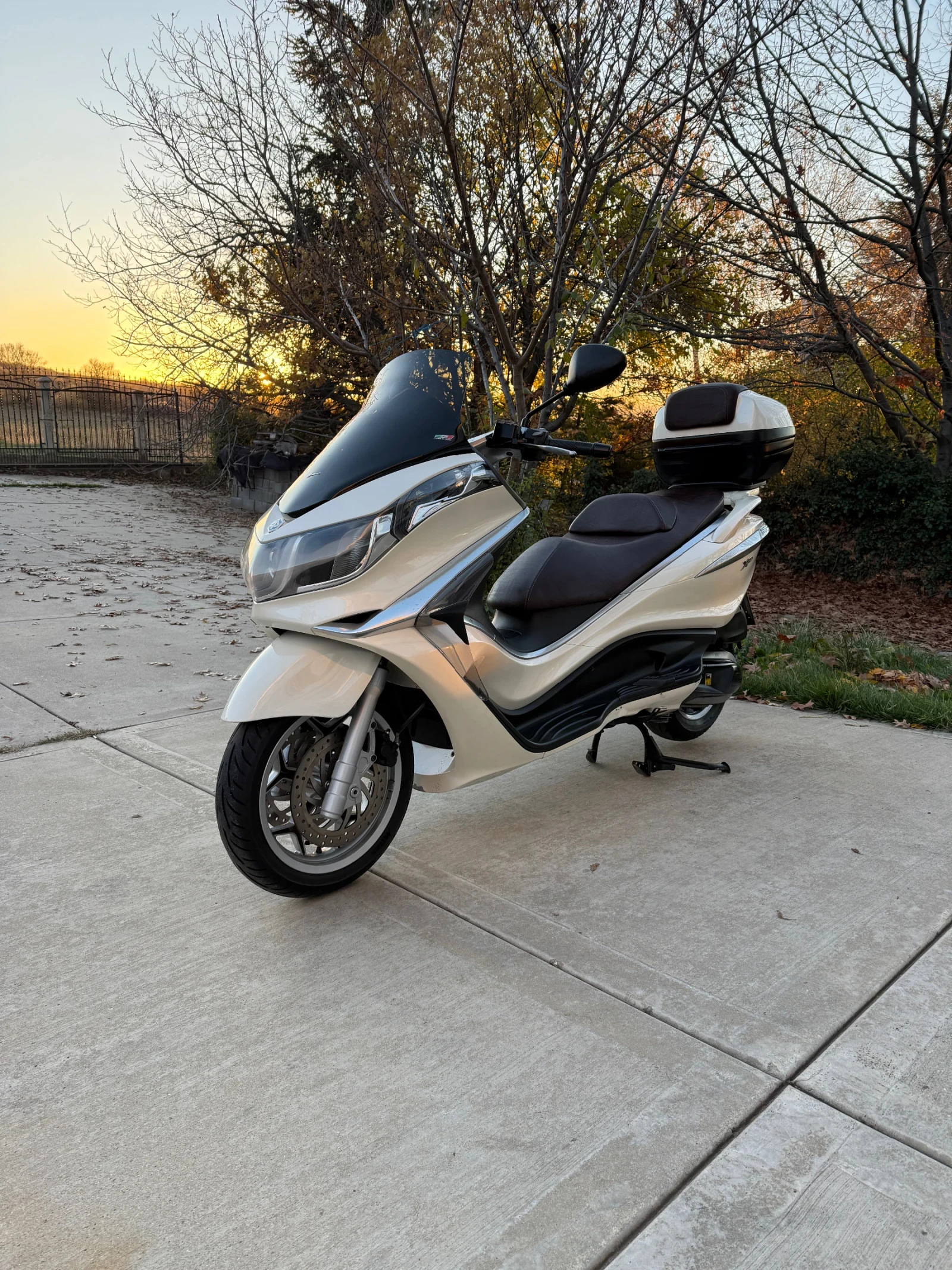 Piaggio X10 ABS / ASR 350i PERFEKTEN | Mobile.bg   4