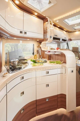 Кемпер Carthago chic e-line I 50 LE DA , снимка 10