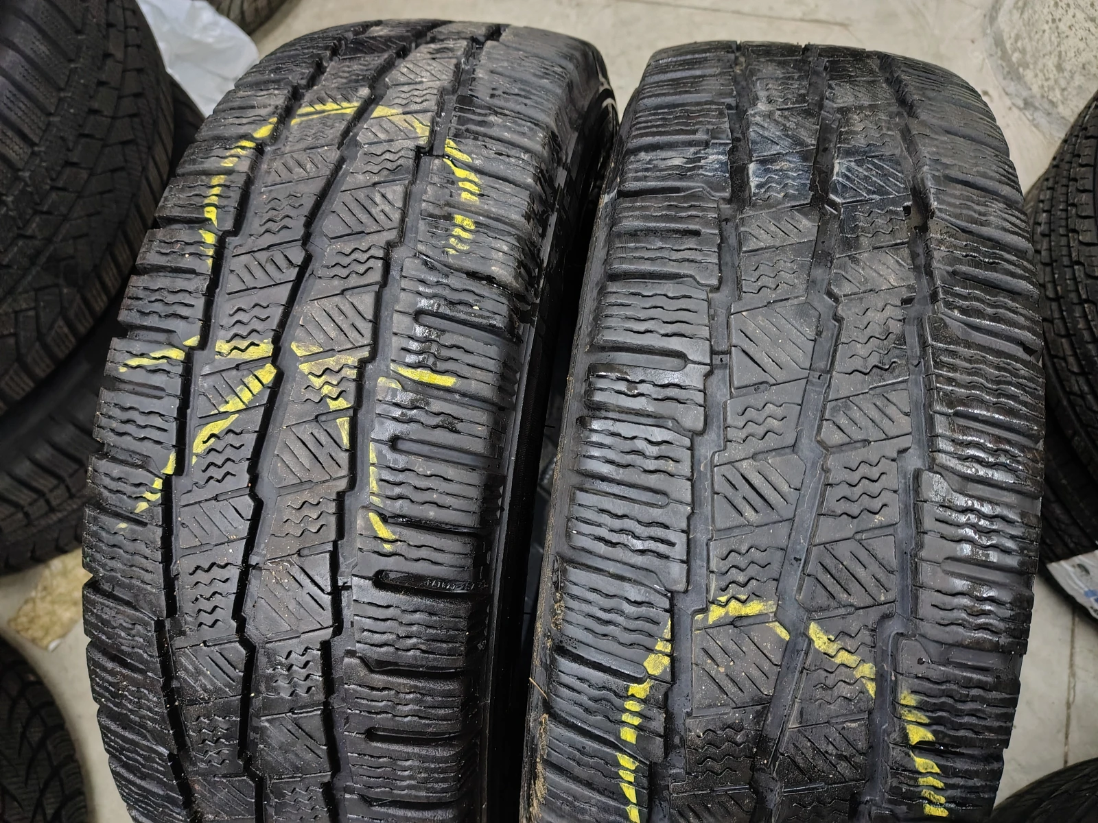 Гуми Зимни 215/65R16