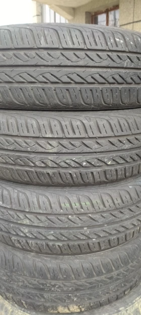 Гуми Летни 175/65R14, снимка 1 - Гуми и джанти - 49119861