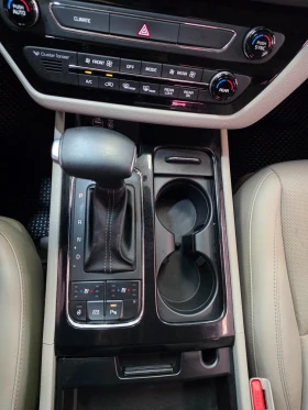 Kia Carnival 3.5* KEYLESS* ПОДГРЕВ ВОЛАН* ЕЛ. БАГАЖНИК* КРАЙНА , снимка 14