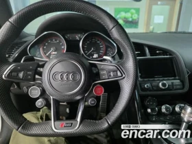 Audi R8 5.2 V10 QUATTRO S TRONIC| КАМЕРА| ПОДГРЕВ| STOCK, снимка 6