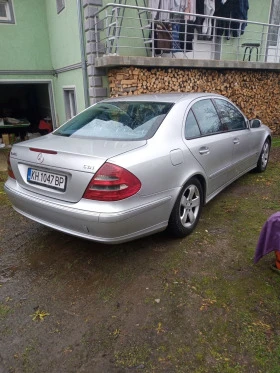 Mercedes-Benz E 220 Avangard, снимка 1