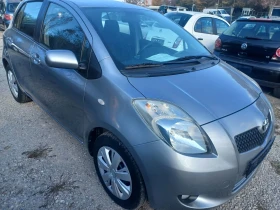 Toyota Yaris 1.3 - [6] 