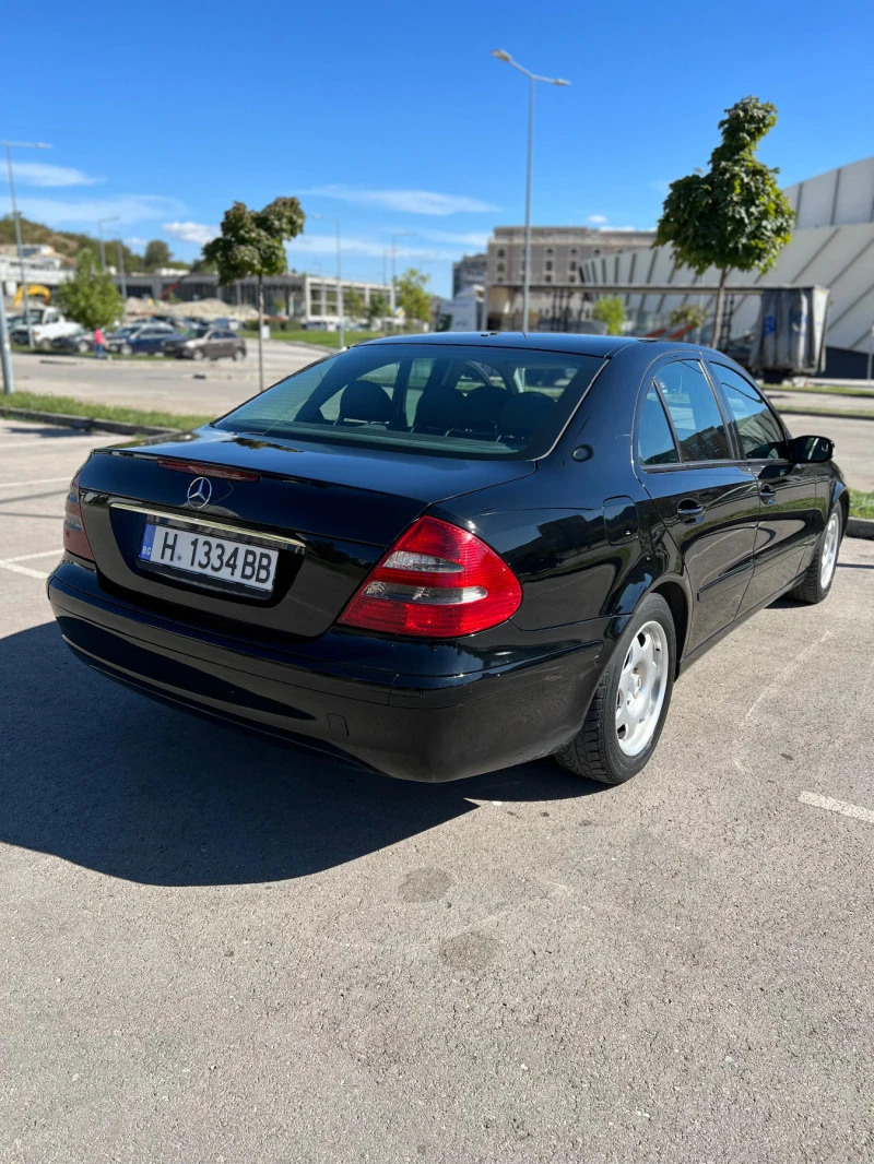 Mercedes-Benz E 200 CDI/ МОЖЕ БАРТЕР, снимка 3 - Автомобили и джипове - 47680567