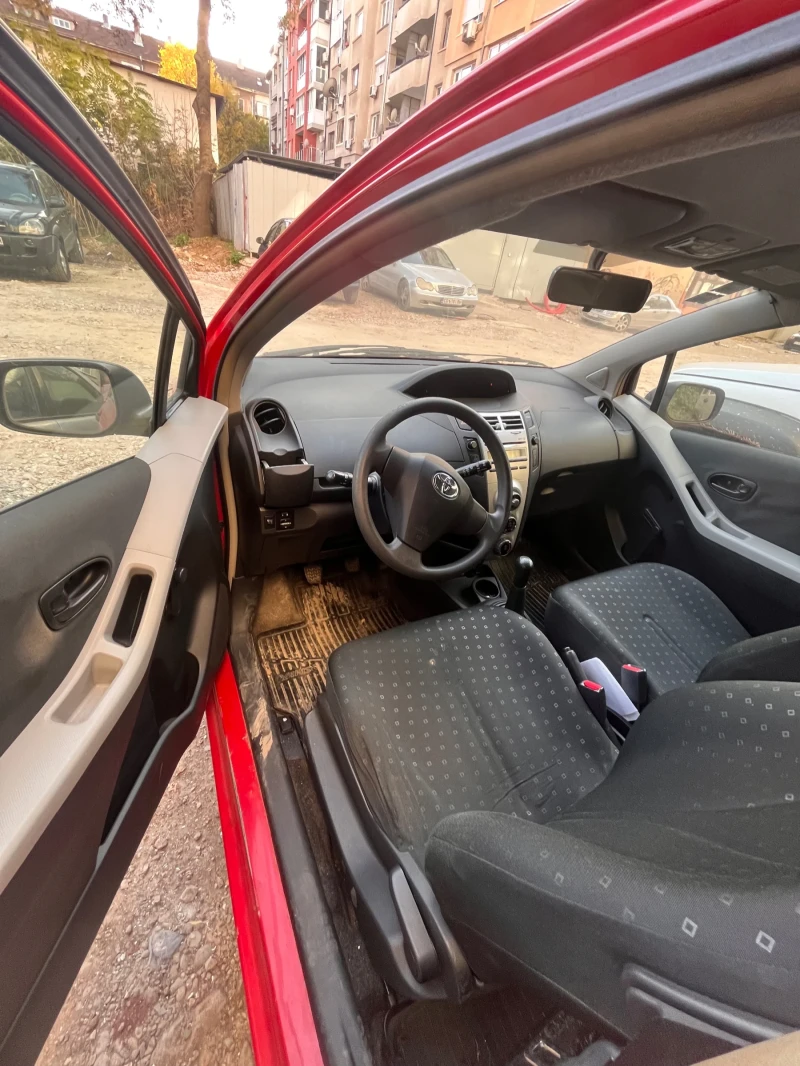 Toyota Yaris, снимка 9 - Автомобили и джипове - 47957204