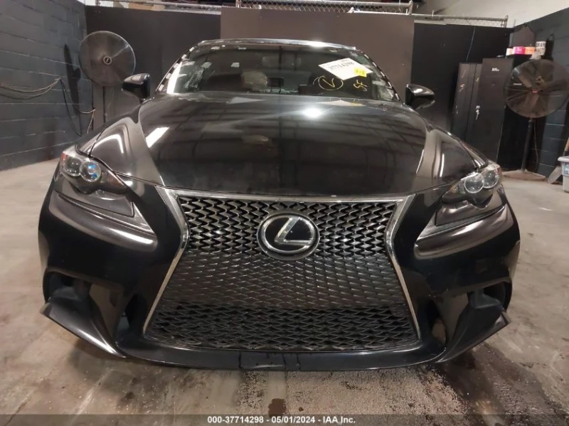 Lexus IS 300 UNKNOWN SPECS All Wheel Drive, снимка 10 - Автомобили и джипове - 48176324