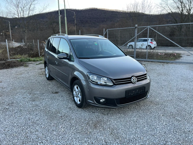 VW Touran, снимка 8 - Автомобили и джипове - 48382380