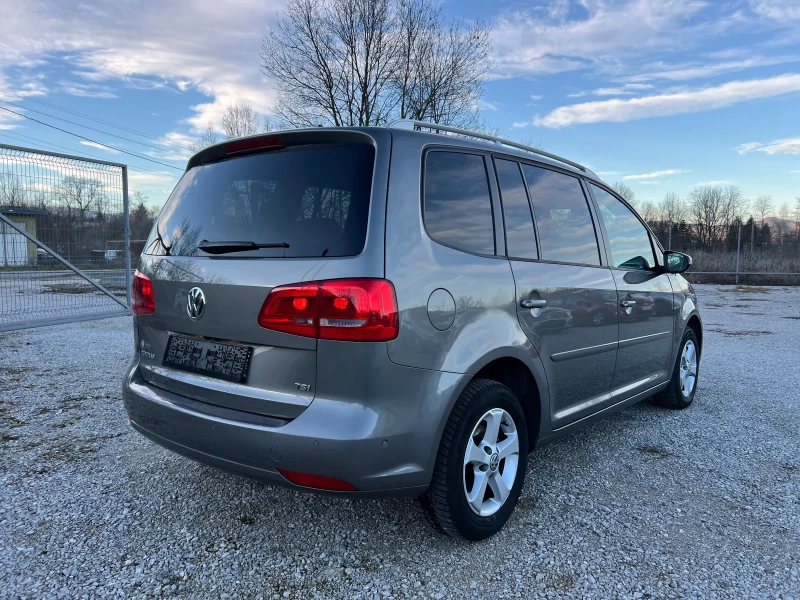 VW Touran, снимка 4 - Автомобили и джипове - 48382380