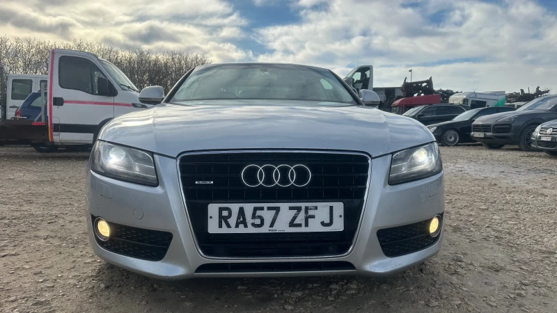 Audi A5 3.0TDI QUATTRO ДЕСЕН ВОЛАН БАРТЕР ЛИЗИНГ, снимка 2 - Автомобили и джипове - 48471929