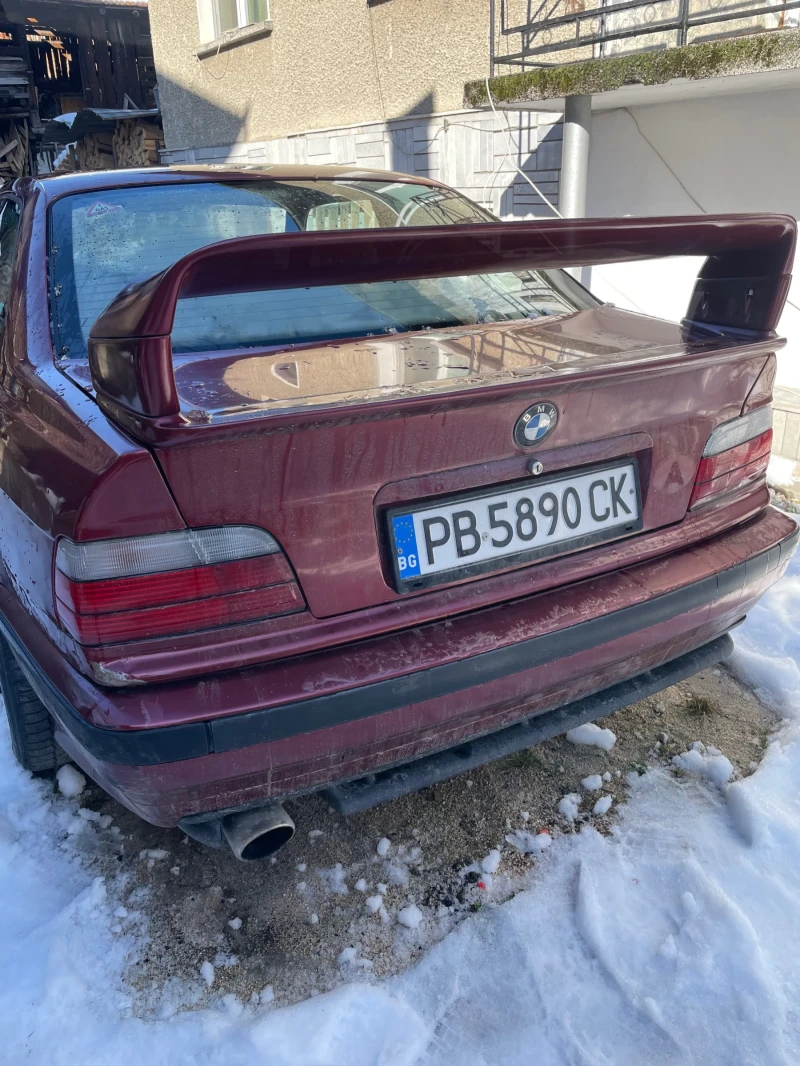 BMW 320, снимка 7 - Автомобили и джипове - 48552612