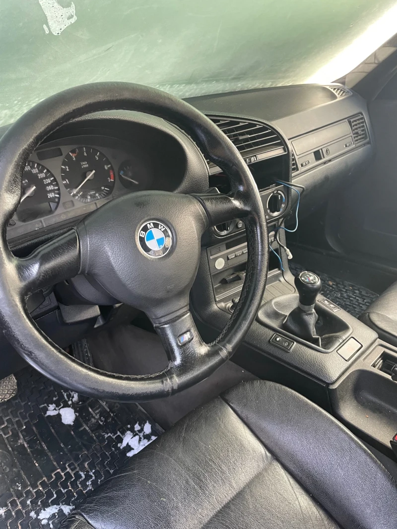 BMW 320, снимка 3 - Автомобили и джипове - 48552612