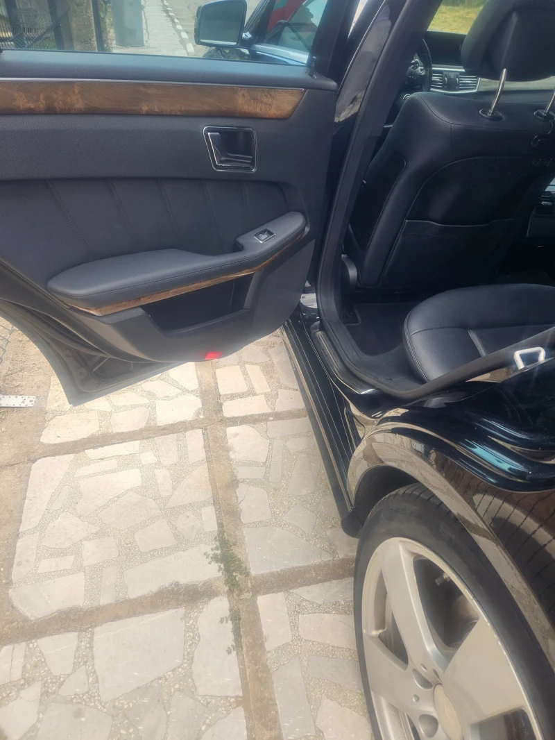 Mercedes-Benz E 350 ГАЗ, 4х4, ПАНОРАМА, 272 к.с., снимка 12 - Автомобили и джипове - 51002319