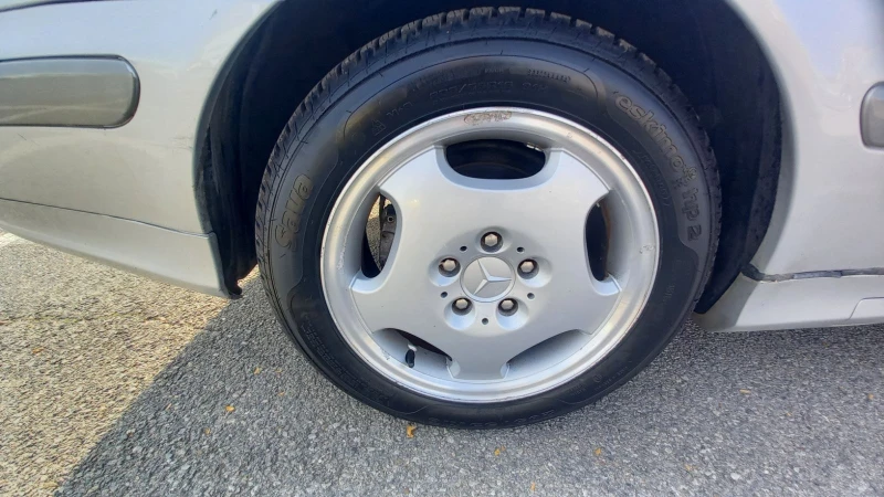 Mercedes-Benz CLK 230 Kompressor, снимка 13 - Автомобили и джипове - 52473294