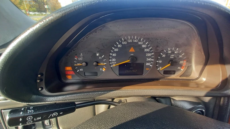 Mercedes-Benz CLK 230 Kompressor, снимка 10 - Автомобили и джипове - 52473294