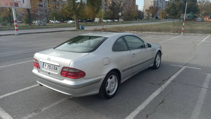 Mercedes-Benz CLK 230 Kompressor, снимка 4 - Автомобили и джипове - 52473294