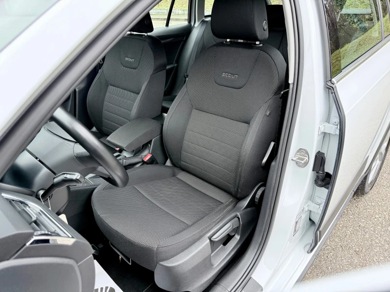 Skoda Octavia SCOUT* 2.0TDI-184k.c.* DSG* 4X4* KeyLess* ЛИЗИНГ* , снимка 14 - Автомобили и джипове - 52717613