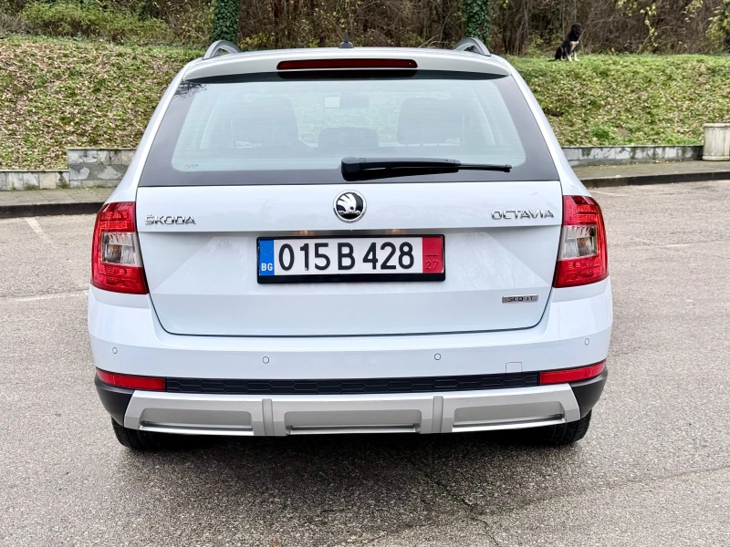 Skoda Octavia SCOUT* 2.0TDI-184k.c.* DSG* 4X4* KeyLess* ЛИЗИНГ* , снимка 3 - Автомобили и джипове - 52717613