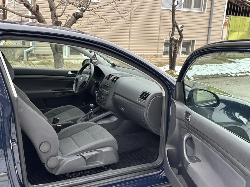 VW Golf 5, снимка 6 - Автомобили и джипове - 53092910