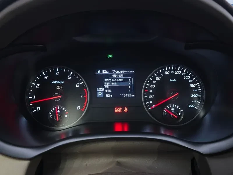 Kia Stinger 3.3L Turbo V6 / 4x4 / Carfax, снимка 7 - Автомобили и джипове - 55094399
