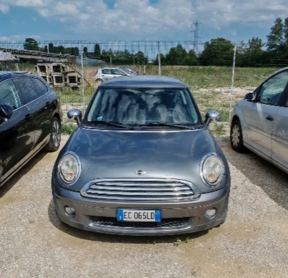 Mini One 1.4i 109.000km СЕРВИЗНА ИСТОРИЯ, 2010г. - изображение 4