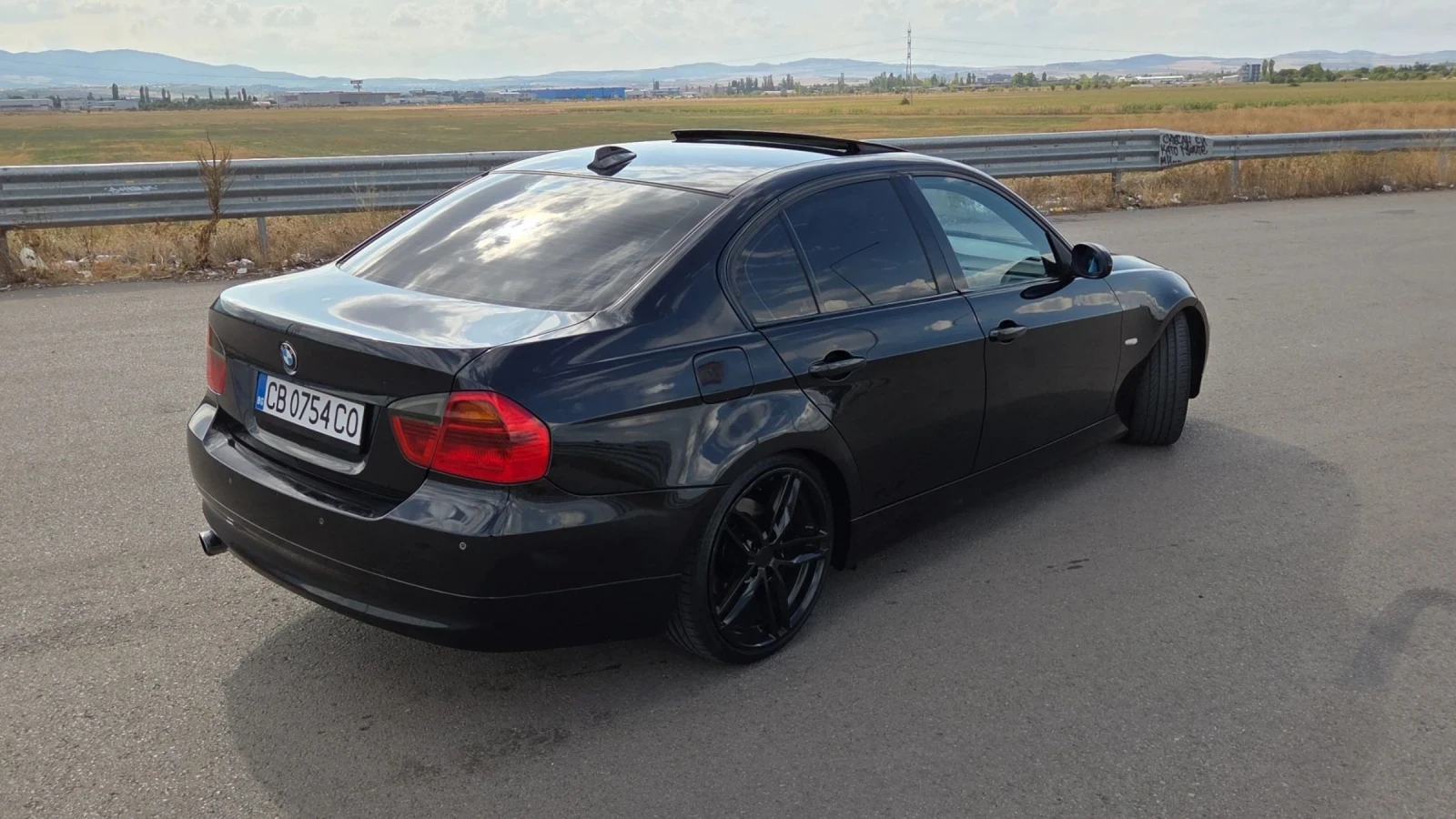 BMW 320  - изображение 4