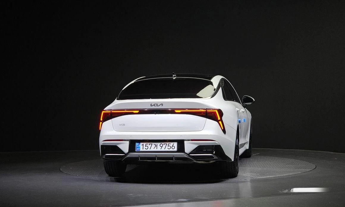 Kia K5 2.0 Prestige * НАЙ-ДОБРА ЦЕНА В БЪЛГАРИЯ*  - изображение 4