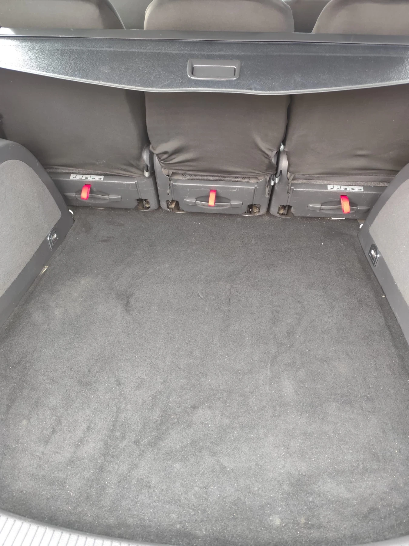 VW Touran TDi Bluemotion - изображение 7