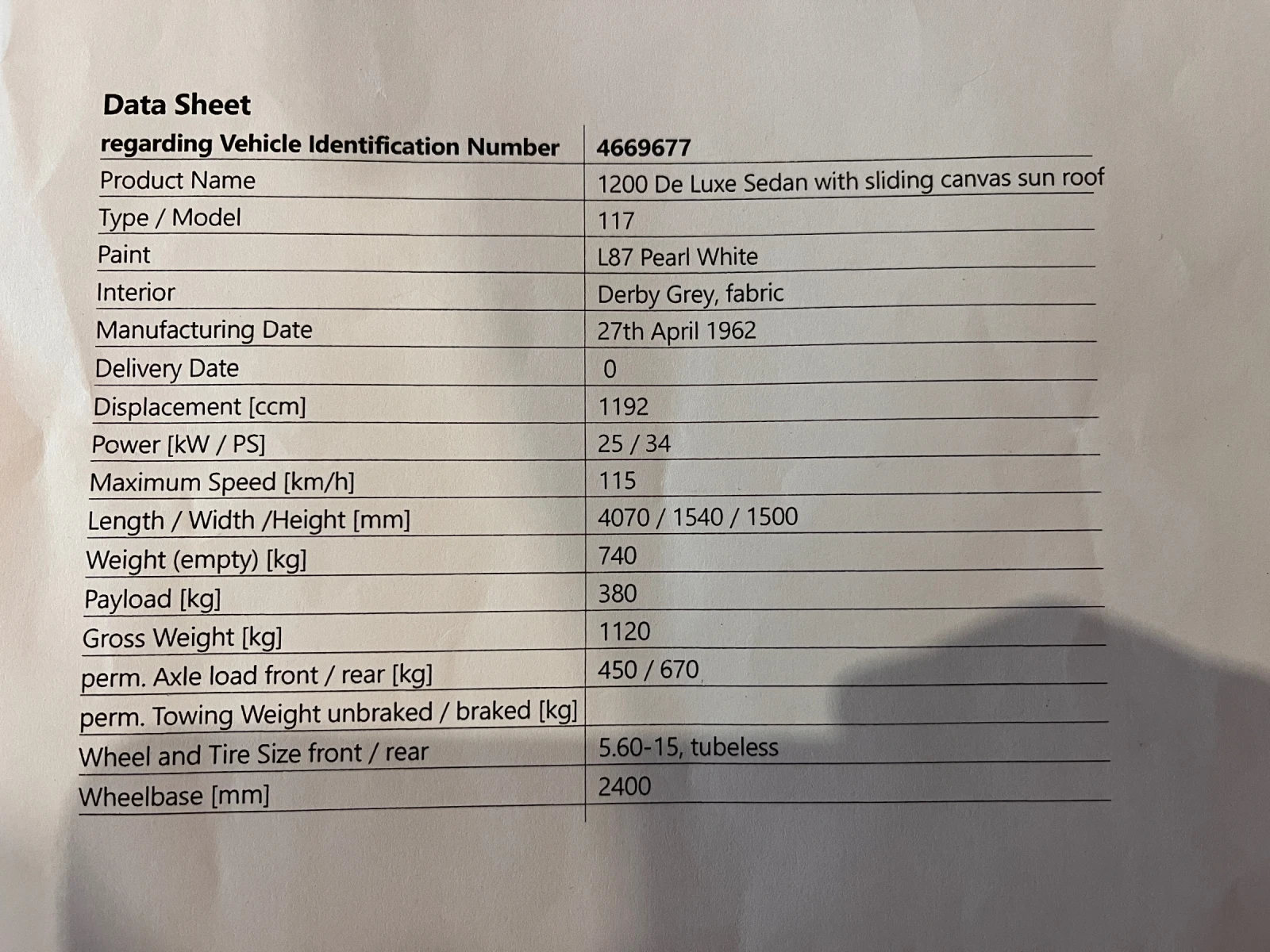 VW 1200 De Luxe Sedan with sliding canvas sun roof, снимка 5 - Автомобили и джипове - 53866047
