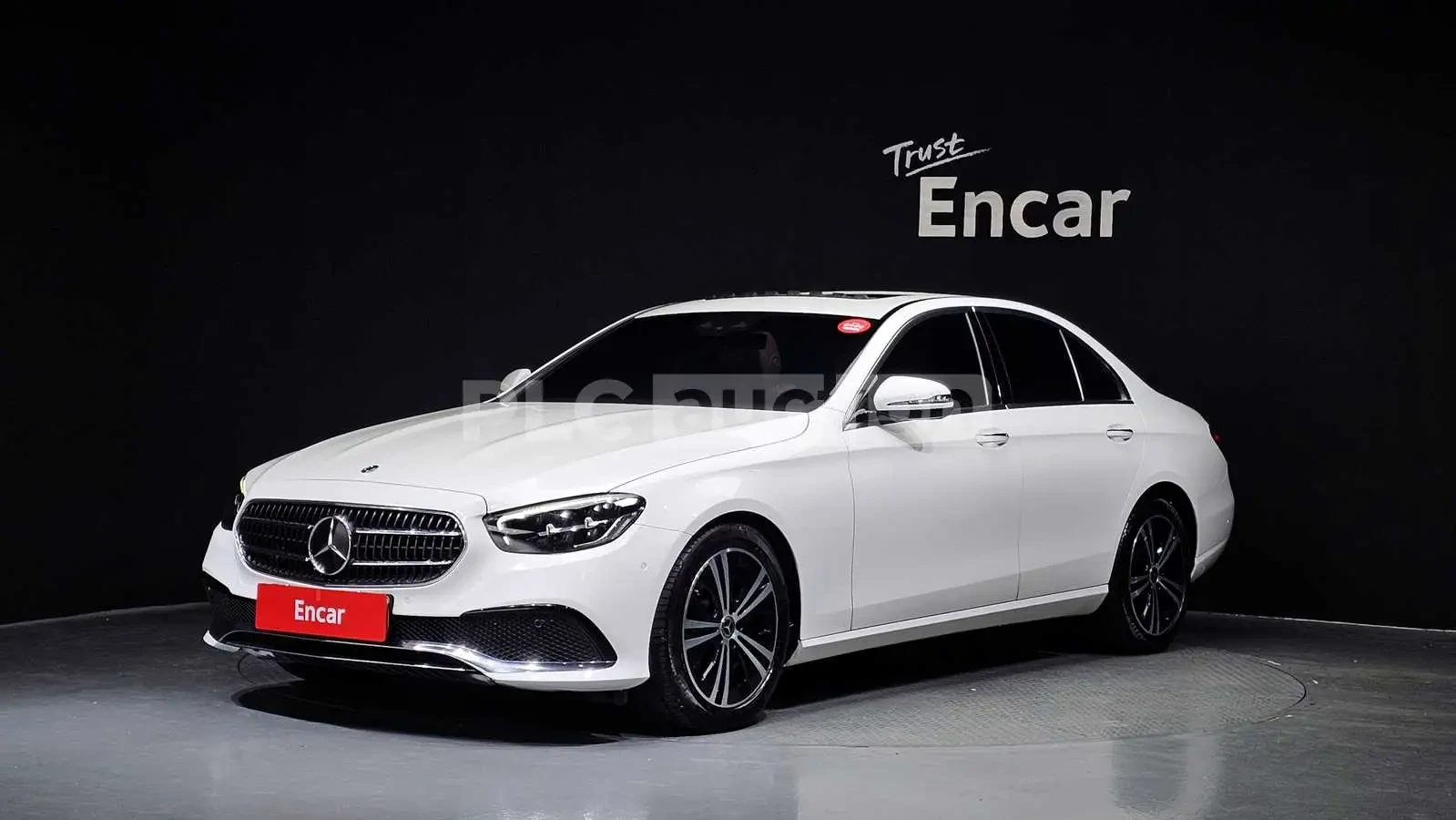 Mercedes-Benz E 250 2021* 9G TRONICK* DIGITAL* KEYLESS* AMBIENT* КРАЙН, снимка 2 - Автомобили и джипове - 53928307