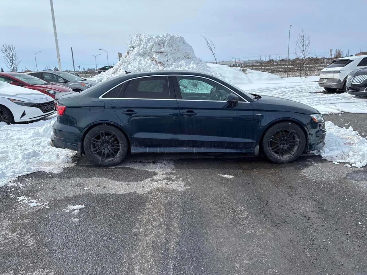 Audi A3  S LINE/Technik/CARFAX/ГУМИ+ ДЖАНТИ/ПОДГРЕВ/КЛИП, снимка 4 - Автомобили и джипове - 53977975