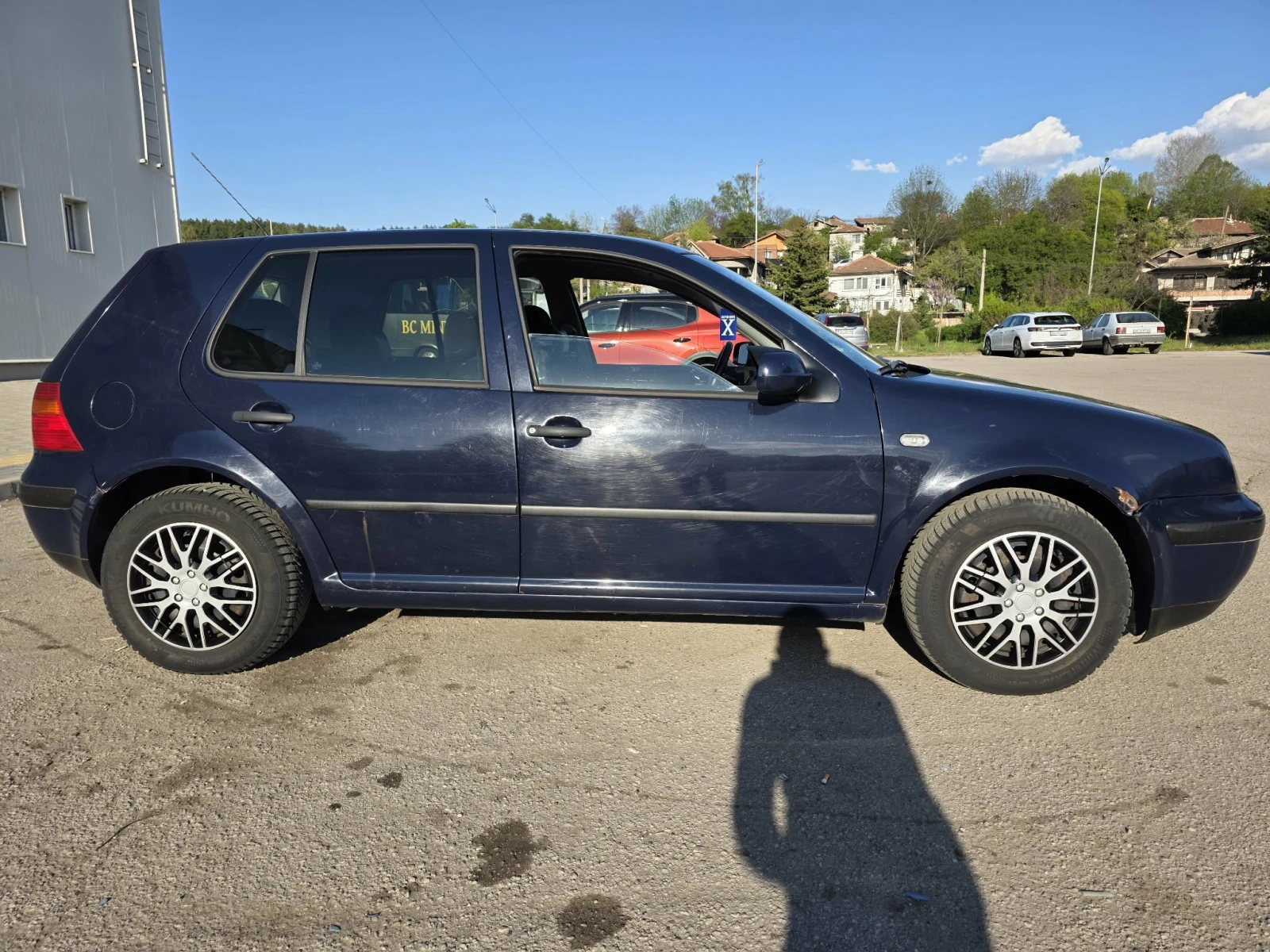 VW Golf 1.9 TDI, снимка 4 - Автомобили и джипове - 54429651