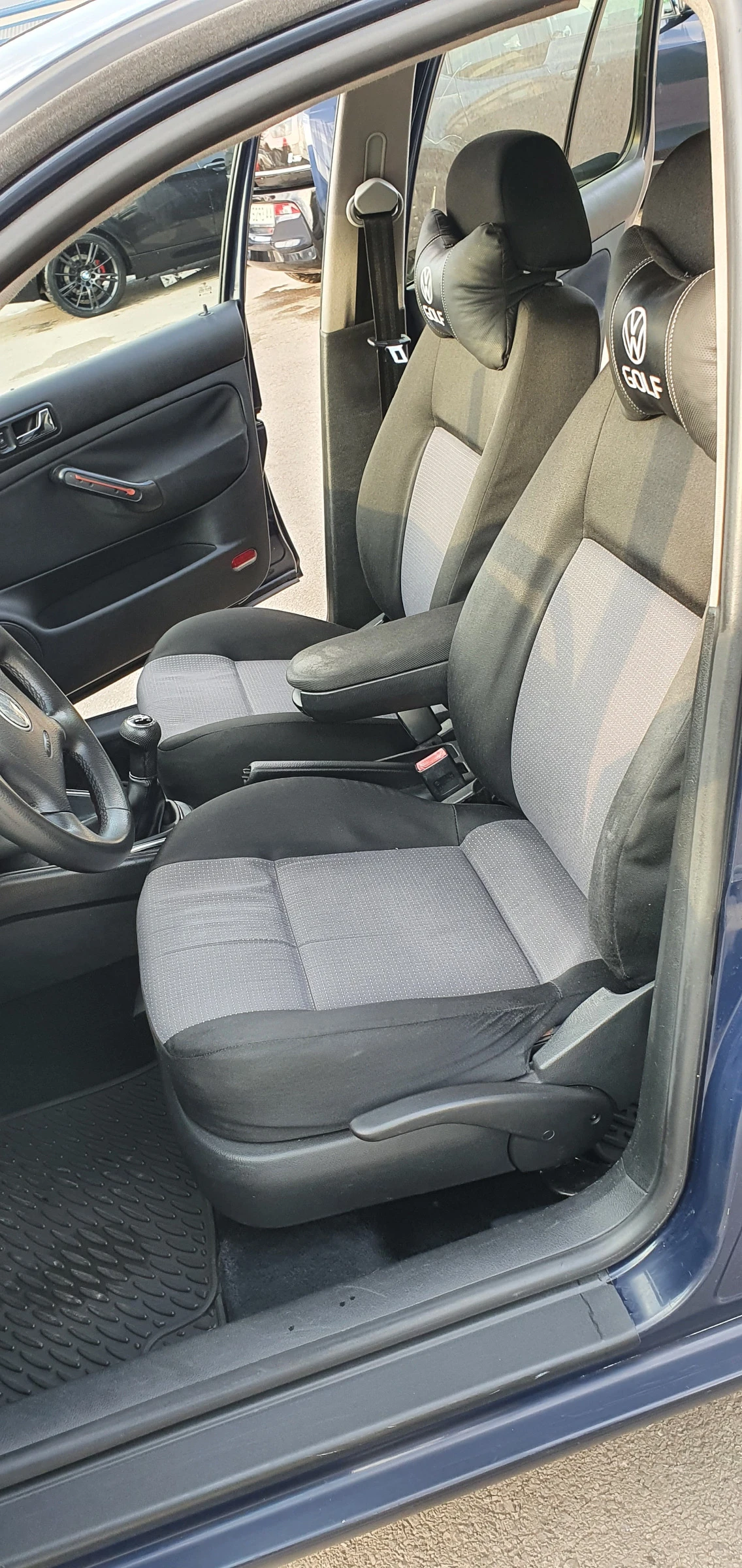 VW Golf 1.9 TDI, снимка 14 - Автомобили и джипове - 53994803