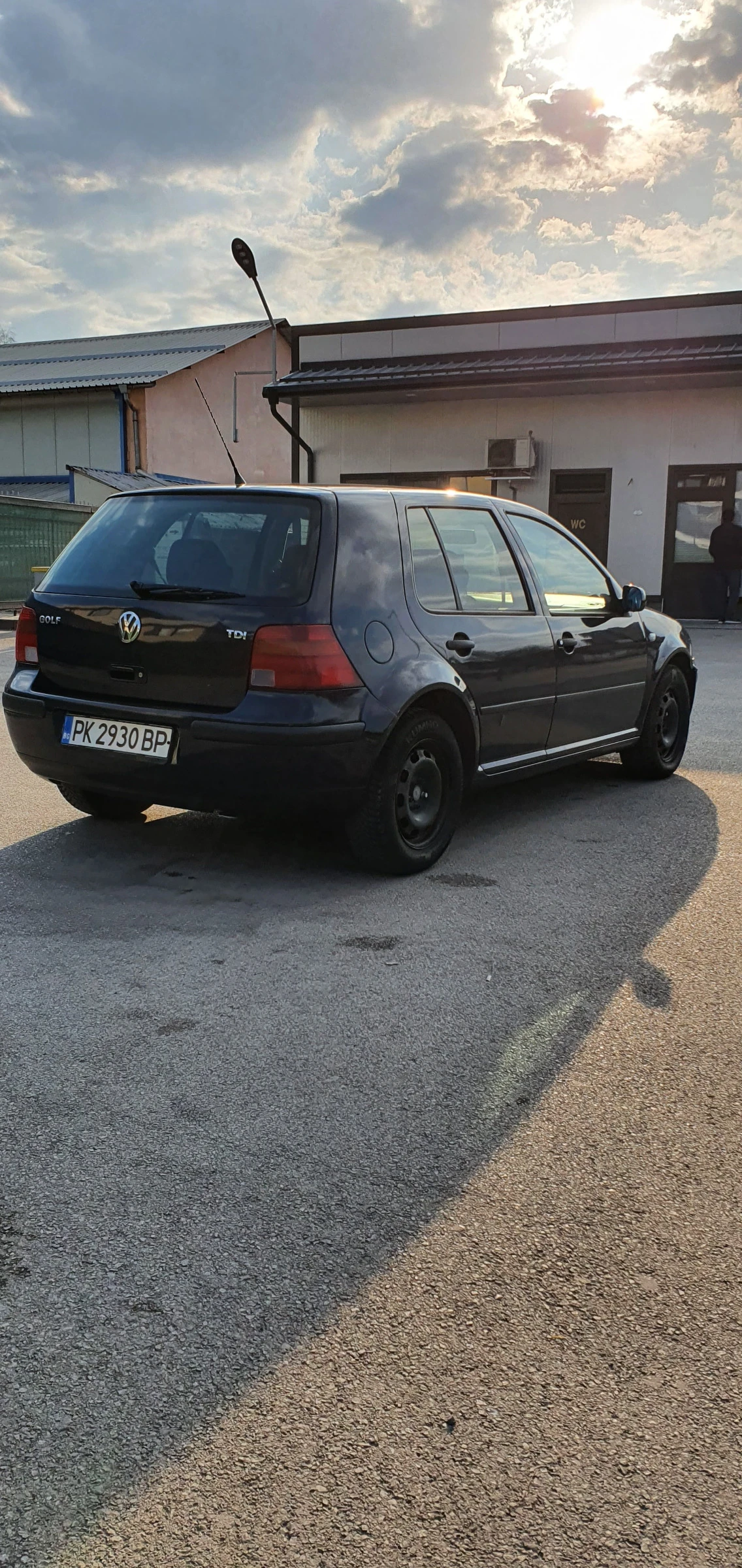 VW Golf 1.9 TDI, снимка 5 - Автомобили и джипове - 53994803