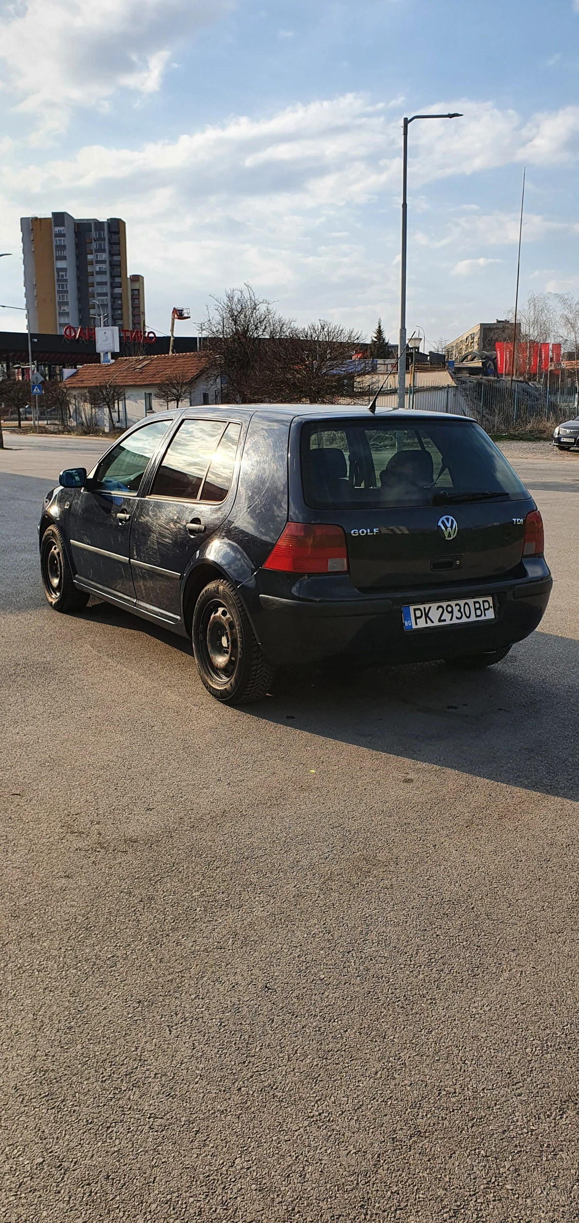 VW Golf 1.9 TDI, снимка 3 - Автомобили и джипове - 53994803