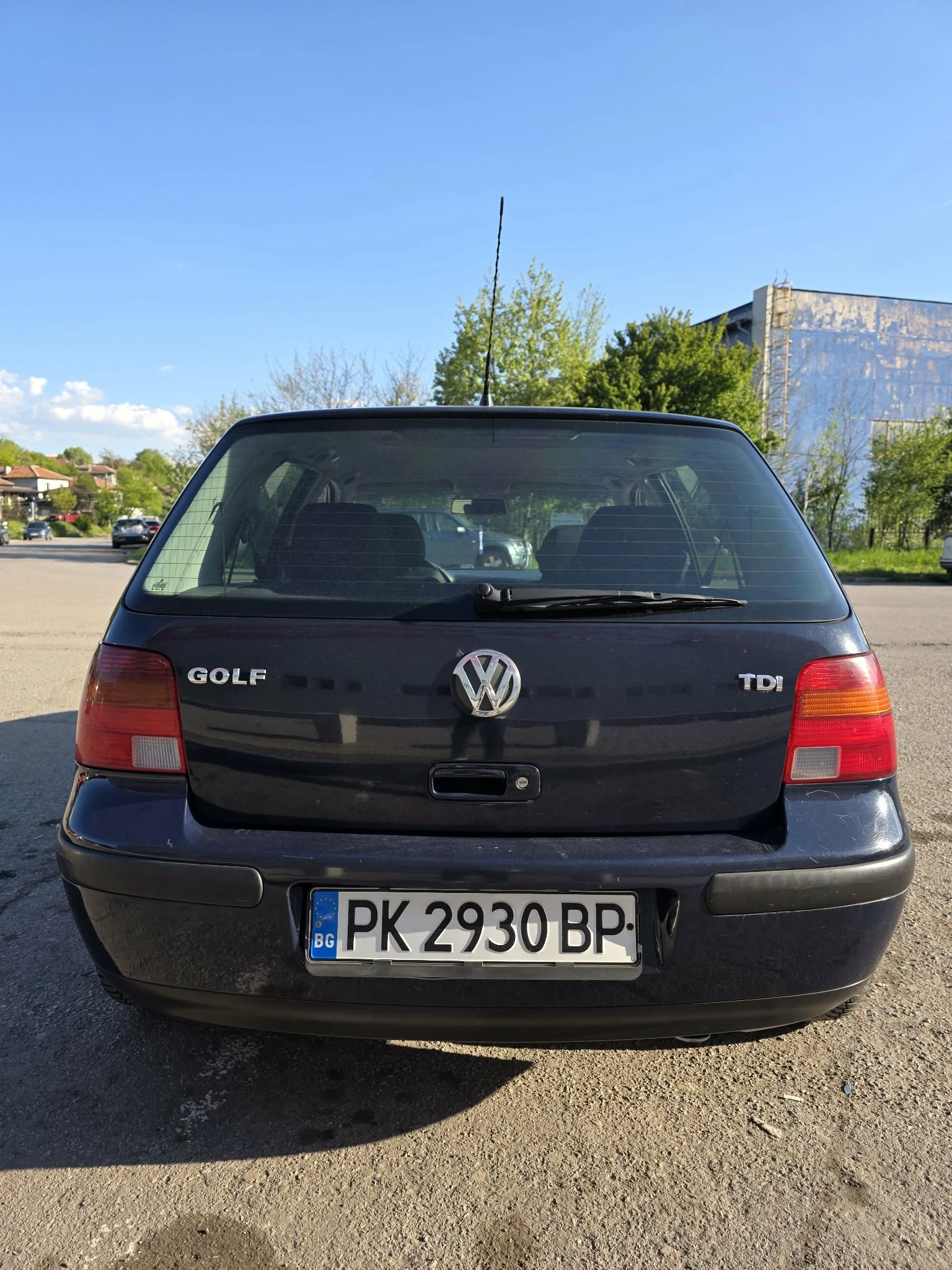 VW Golf 1.9 TDI, снимка 6 - Автомобили и джипове - 54429651