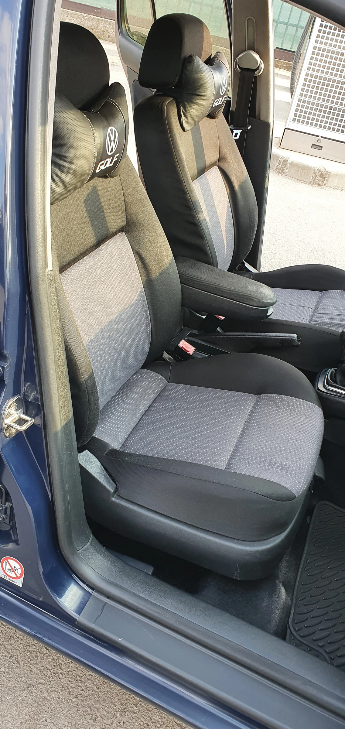 VW Golf 1.9 TDI, снимка 15 - Автомобили и джипове - 53994803